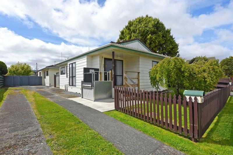 52 Henry Street, Ebdentown, Upper Hutt City, Wellington | Tall Poppy 