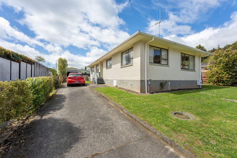 11 Amber Grove, Birchville, Upper Hutt City