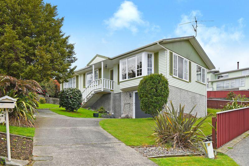 17 Radiata Grove, Brown Owl, Upper Hutt City, Wellington | Tall Poppy 