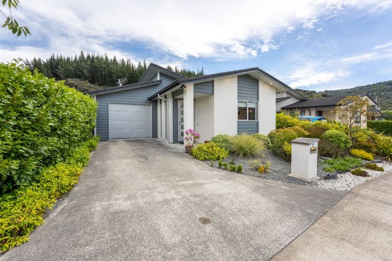 25 Somerby Mews, Silverstream, Upper Hutt City