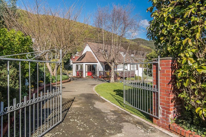 9 Te Maku Grove, Waikanae, Kapiti Coast