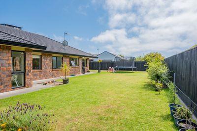 21 Sams Way, Raumati South, Kapiti Coast, Wellington | Tall Poppy 