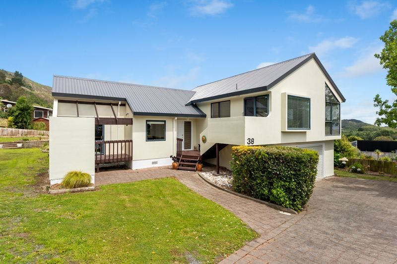 38 Kakariki Grove, Waikanae, Kapiti Coast