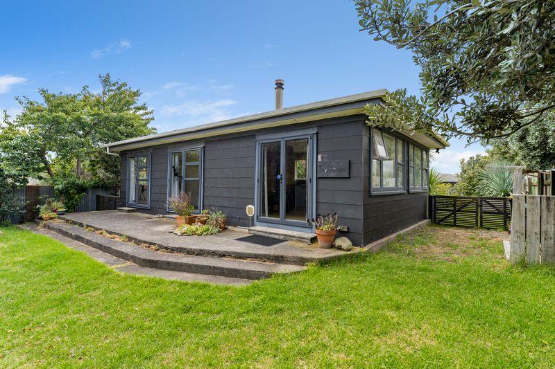 50 Dixie Street, Te Horo Beach, Kapiti Coast