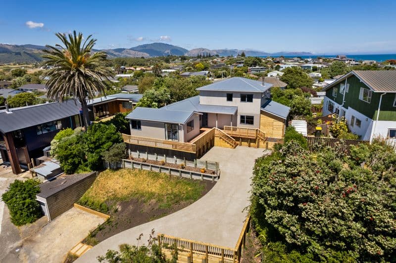 22 Toru Road, Paraparaumu Beach, Kapiti Coast