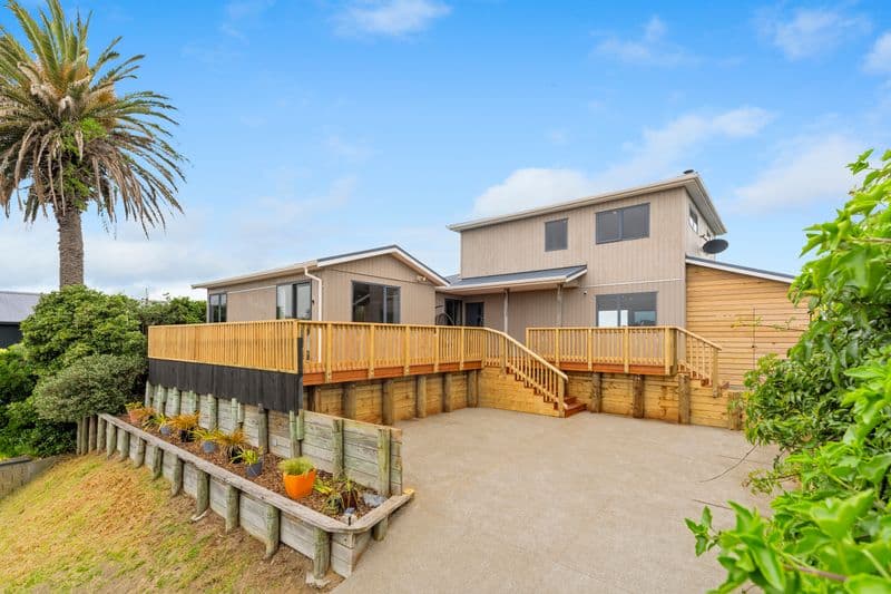 22 Toru Road, Paraparaumu Beach, Kapiti Coast