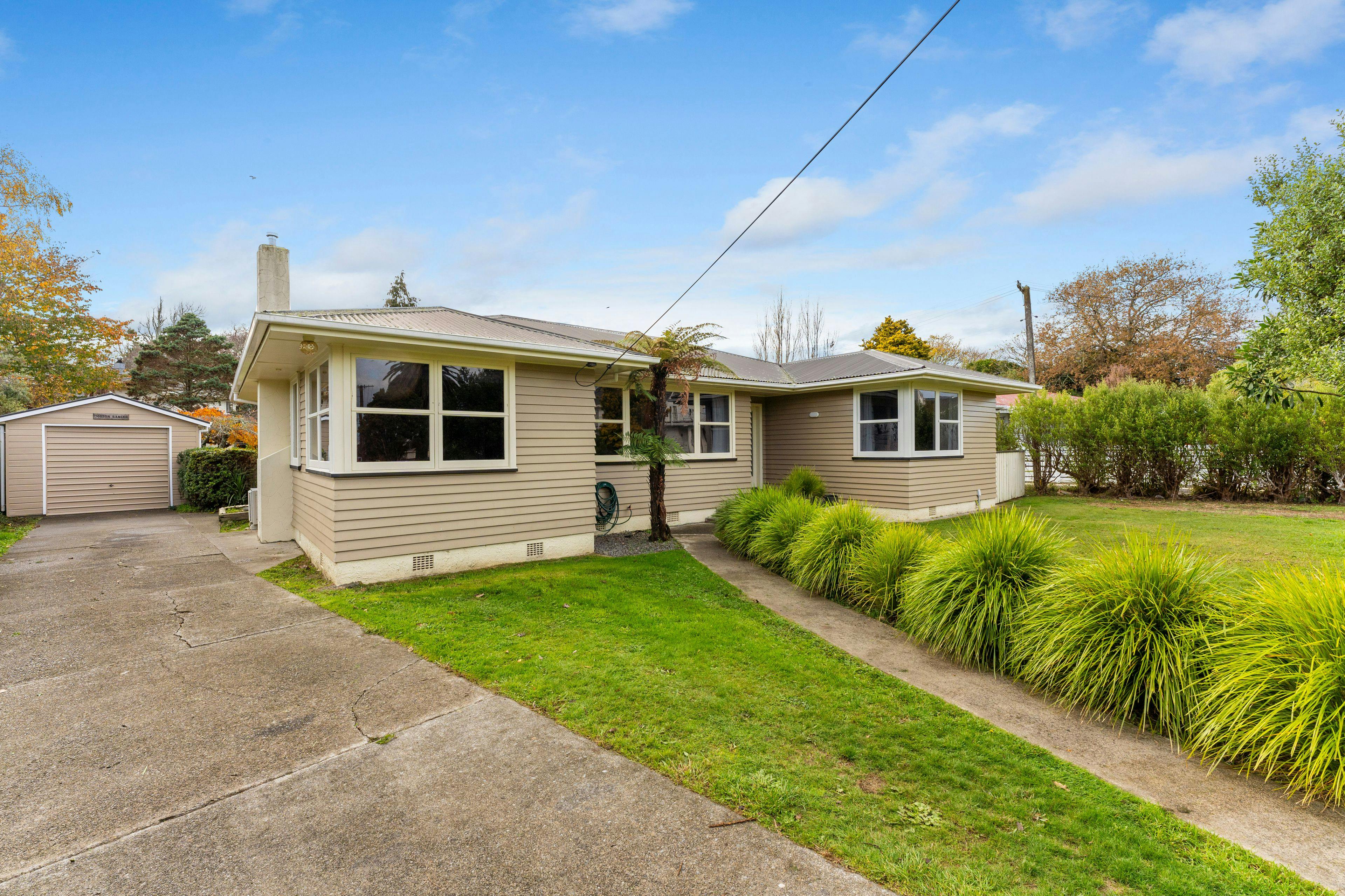 17 Hobson Street, Levin, Horowhenua, Manawatu | Tall Poppy 