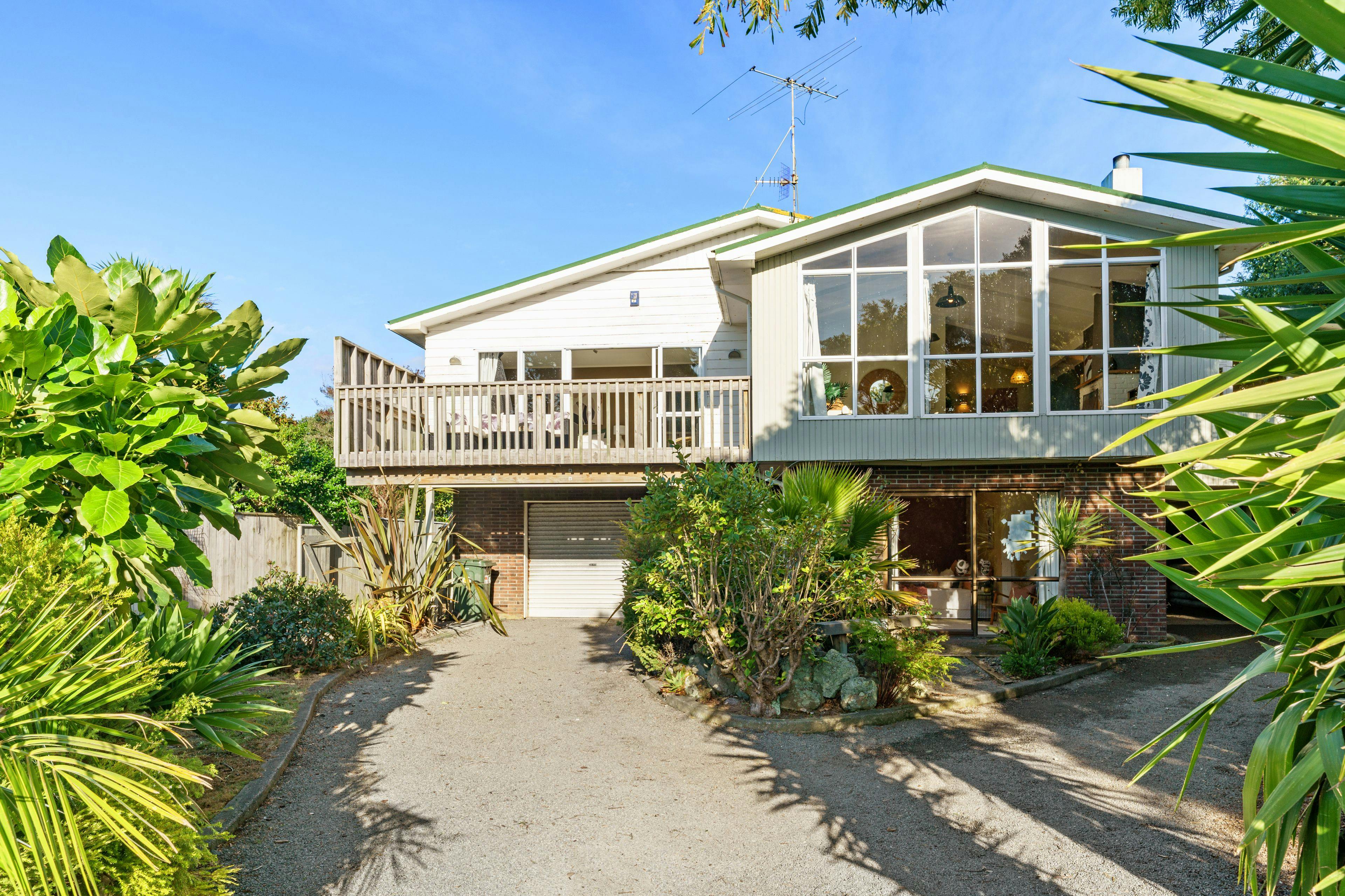 18 Island View Terrace, Waikanae Beach, Kapiti Coast, Wellington | Tall Poppy 