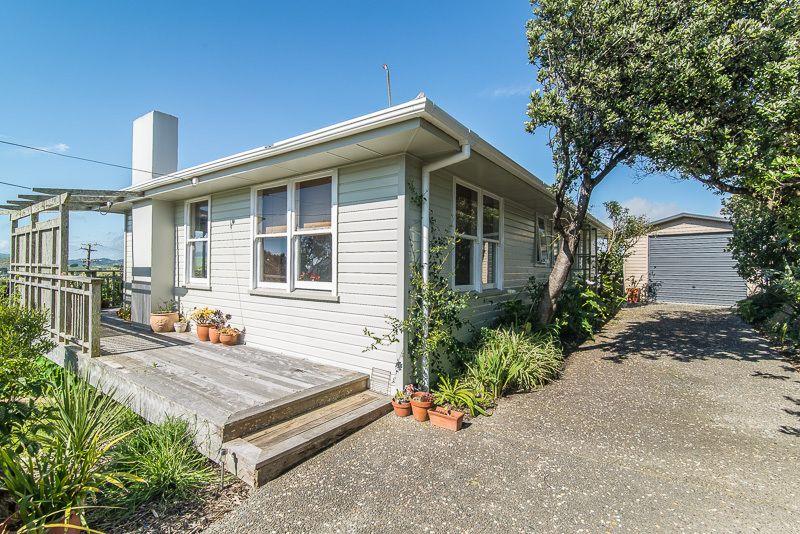 55 Pikarere Street, Titahi Bay, Porirua City, Wellington | Tall Poppy 