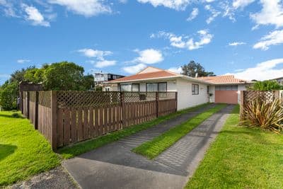 68 Park Avenue, Waitarere Beach, Horowhenua, Manawatu | Tall Poppy 