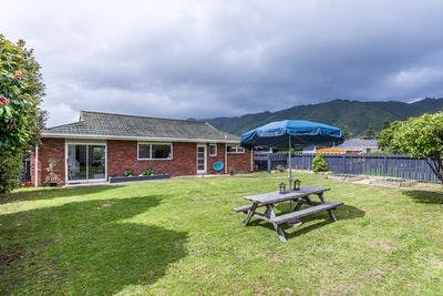 27 Rewarewa Crescent, Waikanae, Kapiti Coast, Wellington | Tall Poppy 