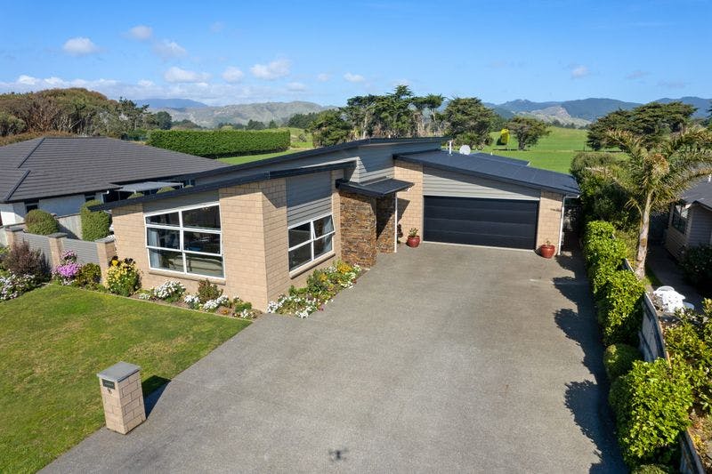 96 The Drive, Paraparaumu Beach, Kapiti Coast