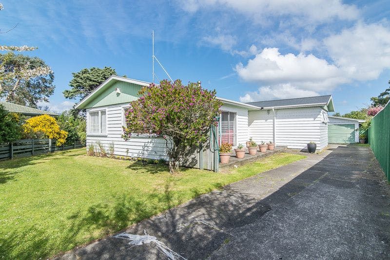 6 Dennis Grove, Paraparaumu Beach, Kapiti Coast