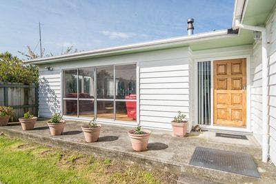 6 Dennis Grove, Paraparaumu Beach, Kapiti Coast, Wellington | Tall Poppy 