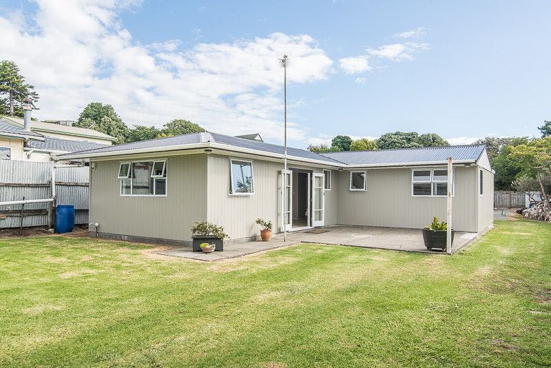 2 Martin Road, Paraparaumu Beach, Kapiti Coast, Wellington | Tall Poppy 