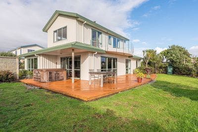 166 Field Way, Waikanae Beach, Kapiti Coast, Wellington | Tall Poppy 