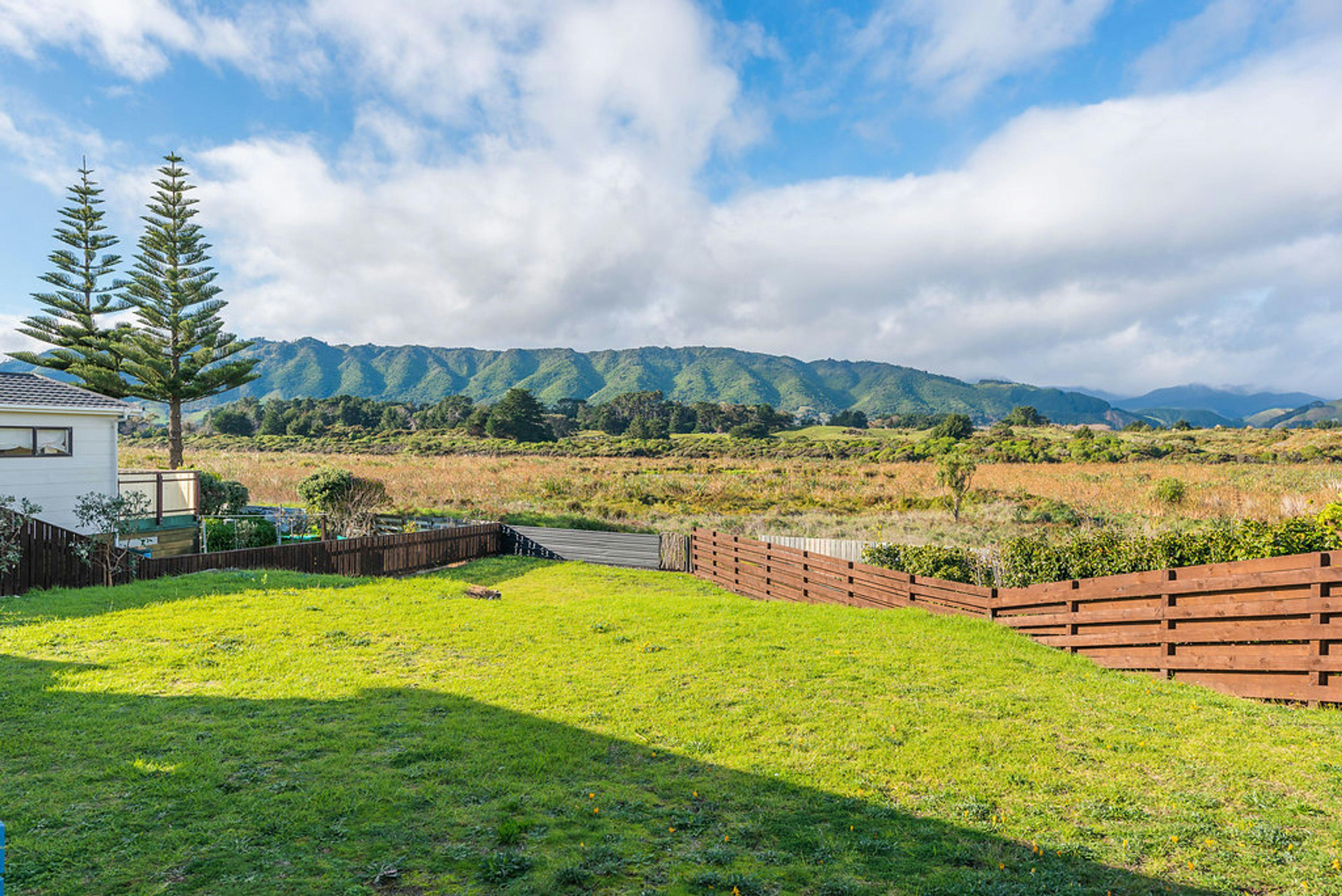 13 Freyberg Crescent, Waikanae Beach, Kapiti Coast, Wellington | Tall Poppy 