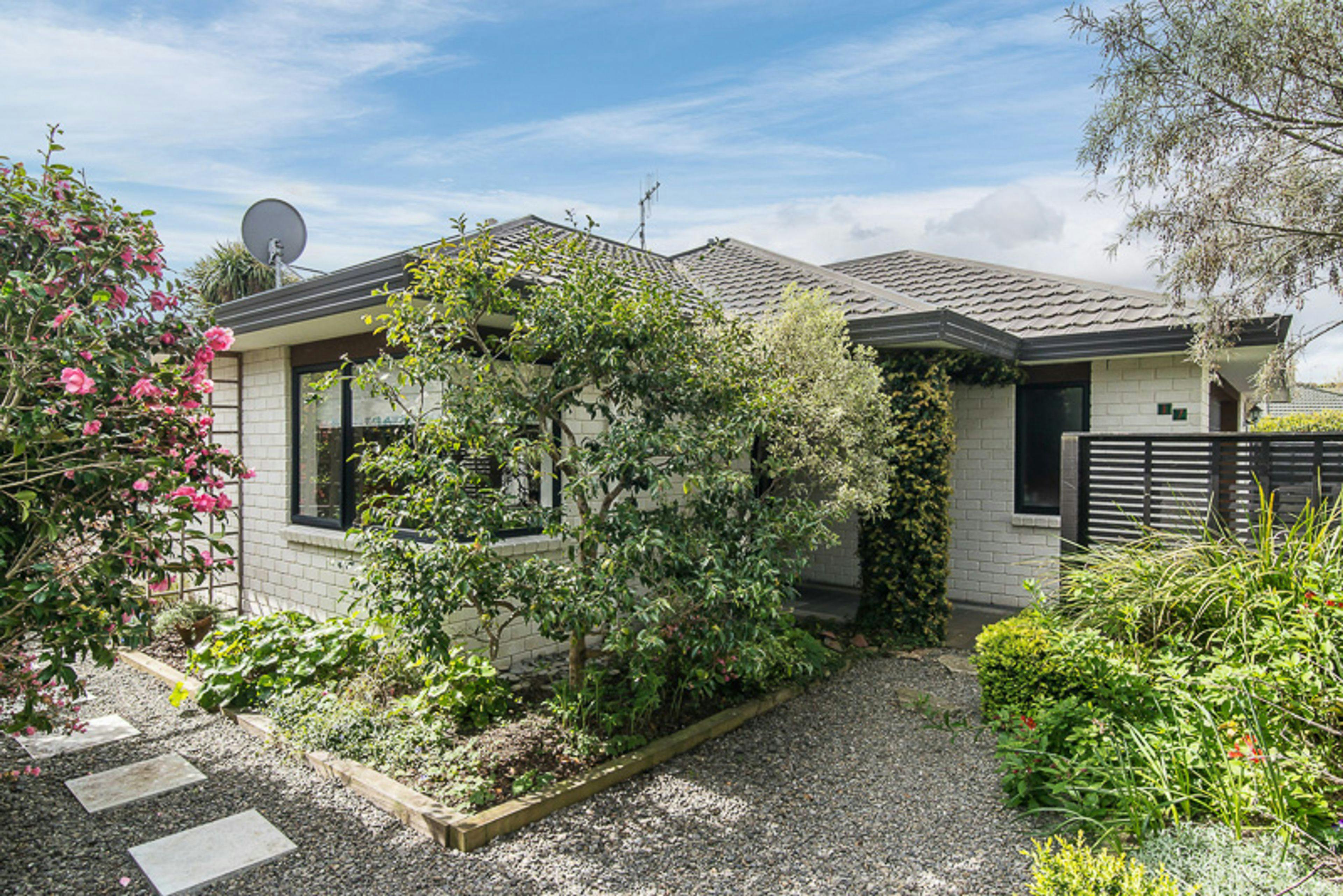 17 Lorna Irene Drive, Raumati South, Kapiti Coast, Wellington | Tall Poppy 