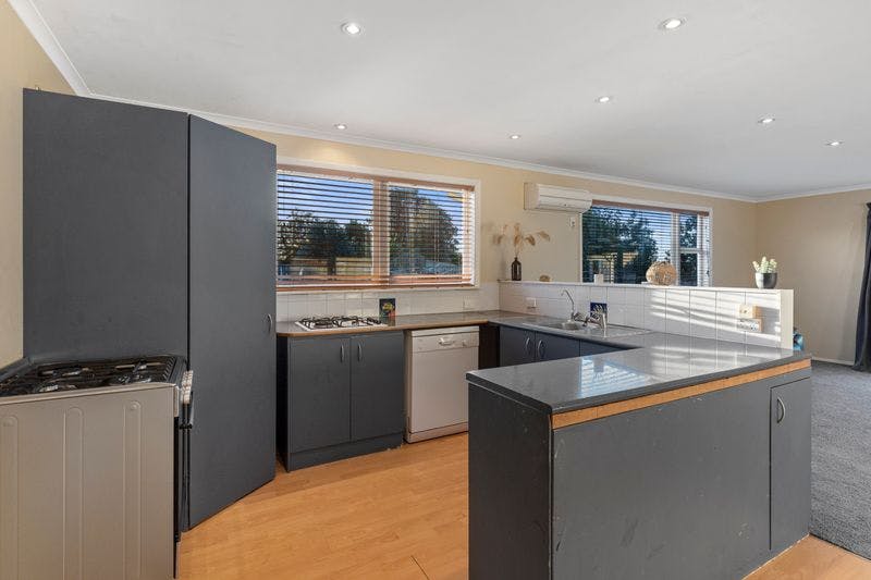 27 Eatwell Avenue, Paraparaumu Beach, Kapiti Coast