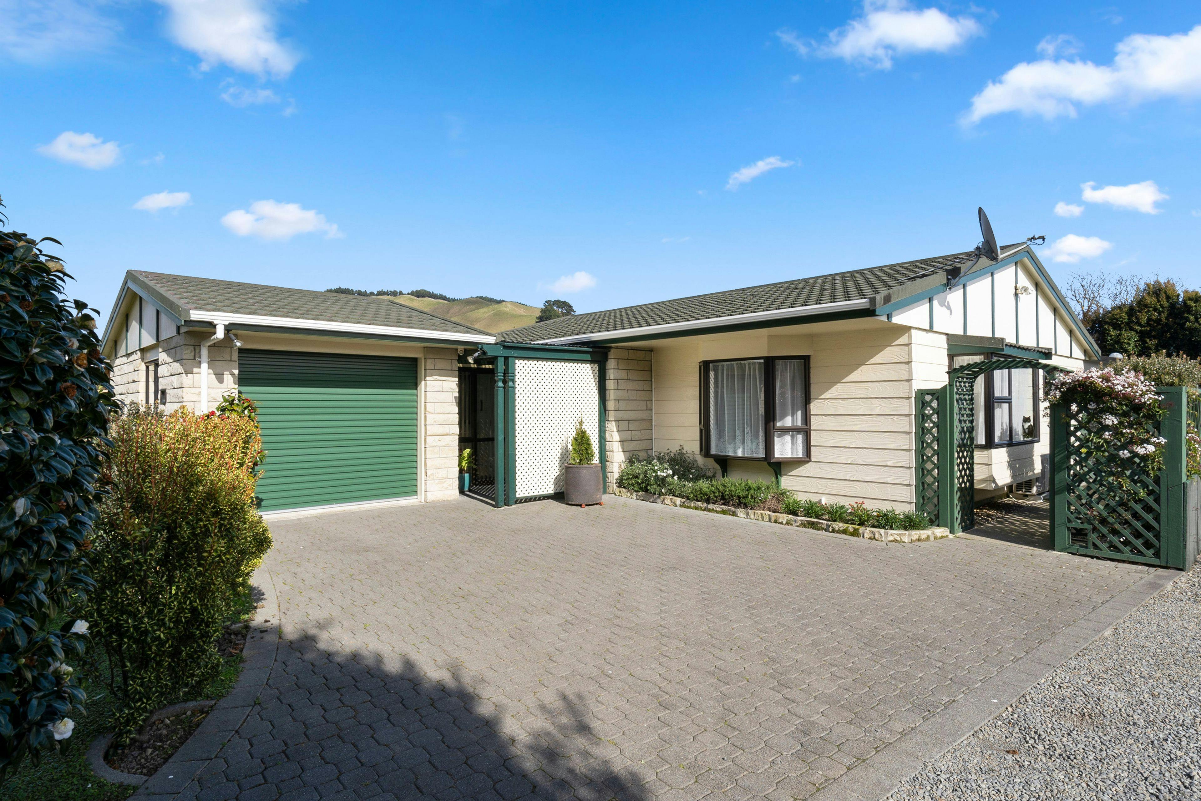 86 Elizabeth Street, Waikanae, Kapiti Coast, Wellington | Tall Poppy 