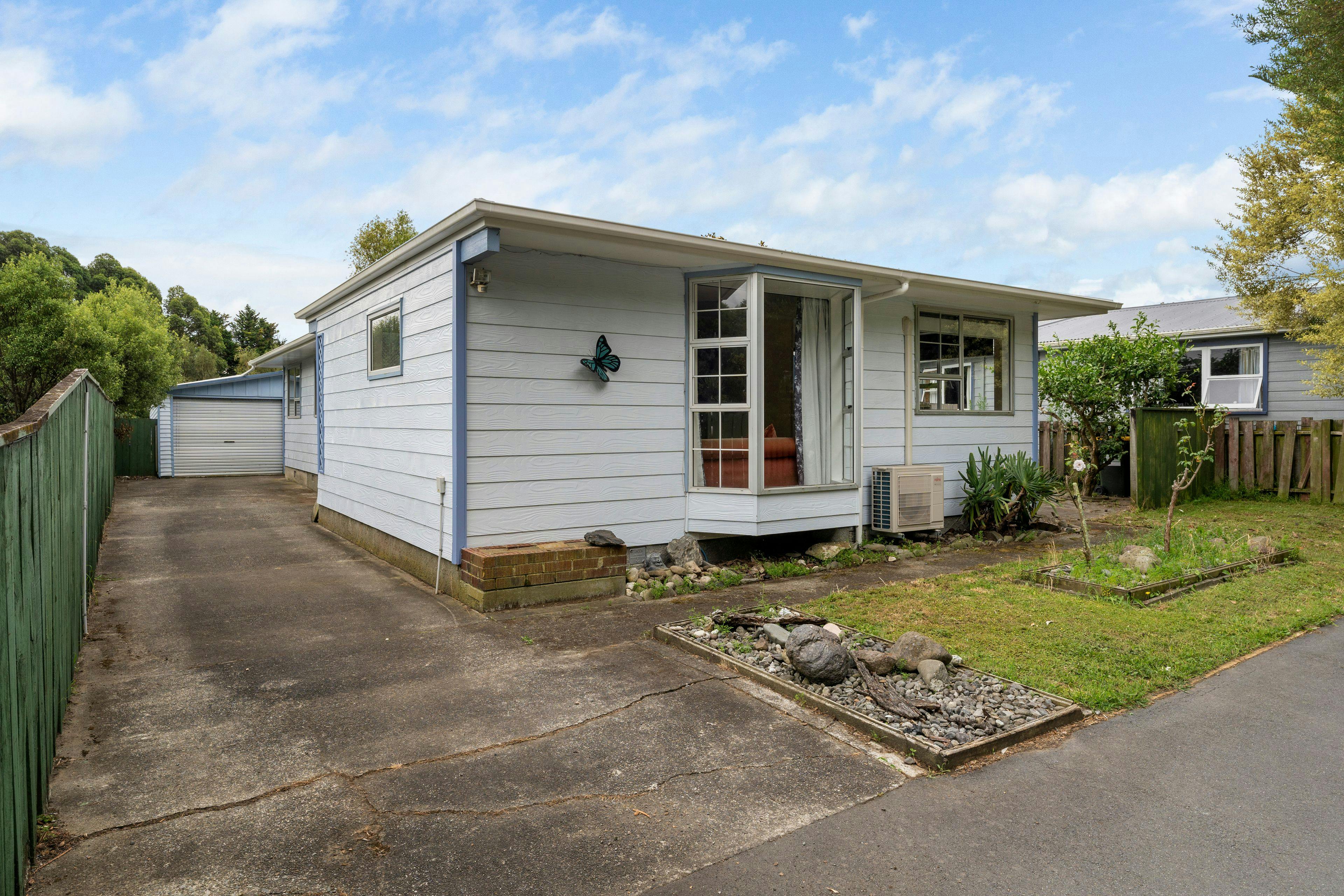 218 Main Road South, Raumati South, Kapiti Coast, Wellington | Tall Poppy 