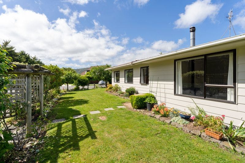 42 Walton Avenue, Waikanae, Kapiti Coast, Wellington | Tall Poppy 