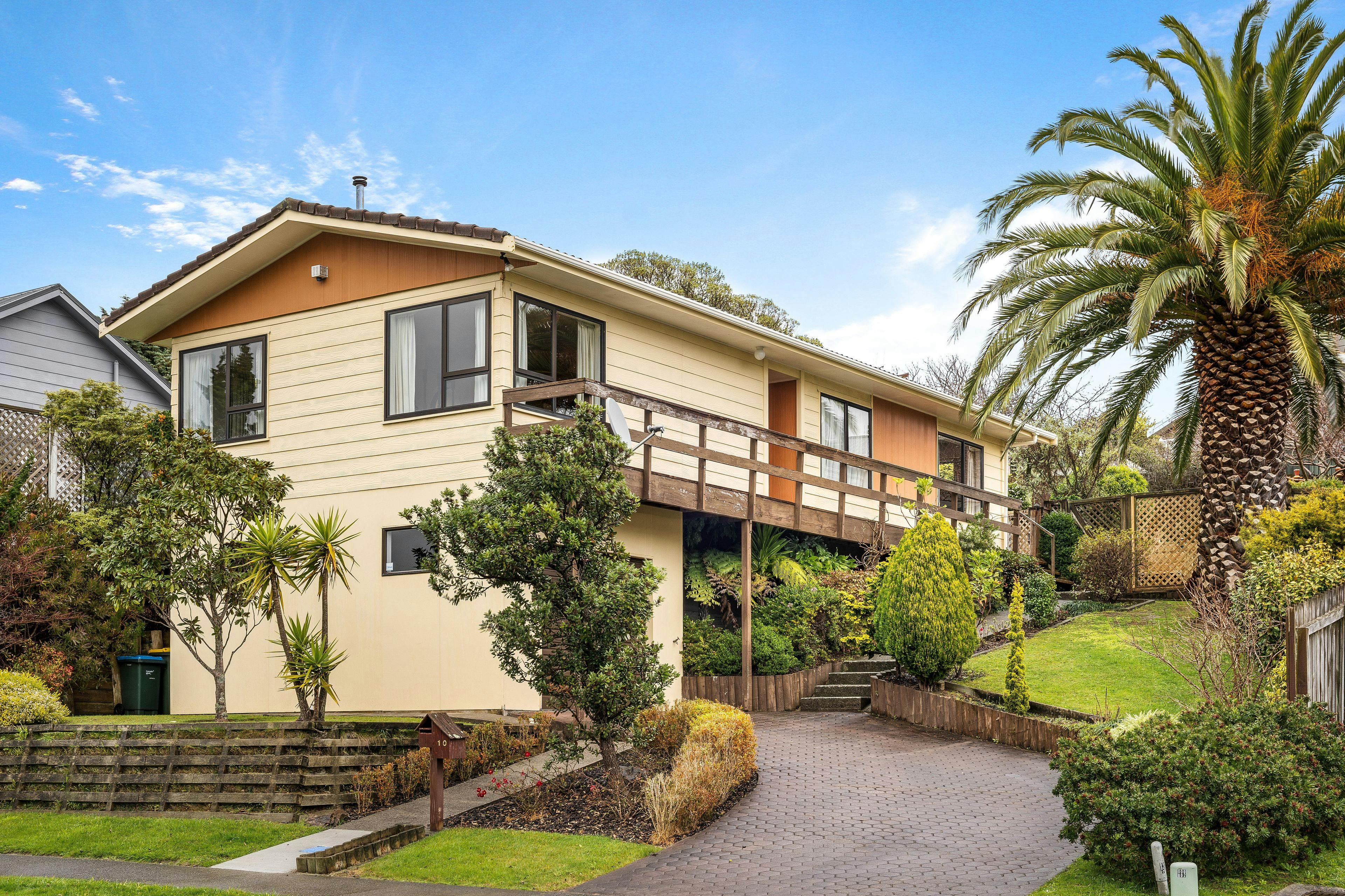 10 Albatross Close, Whitby, Porirua City, Wellington | Tall Poppy 