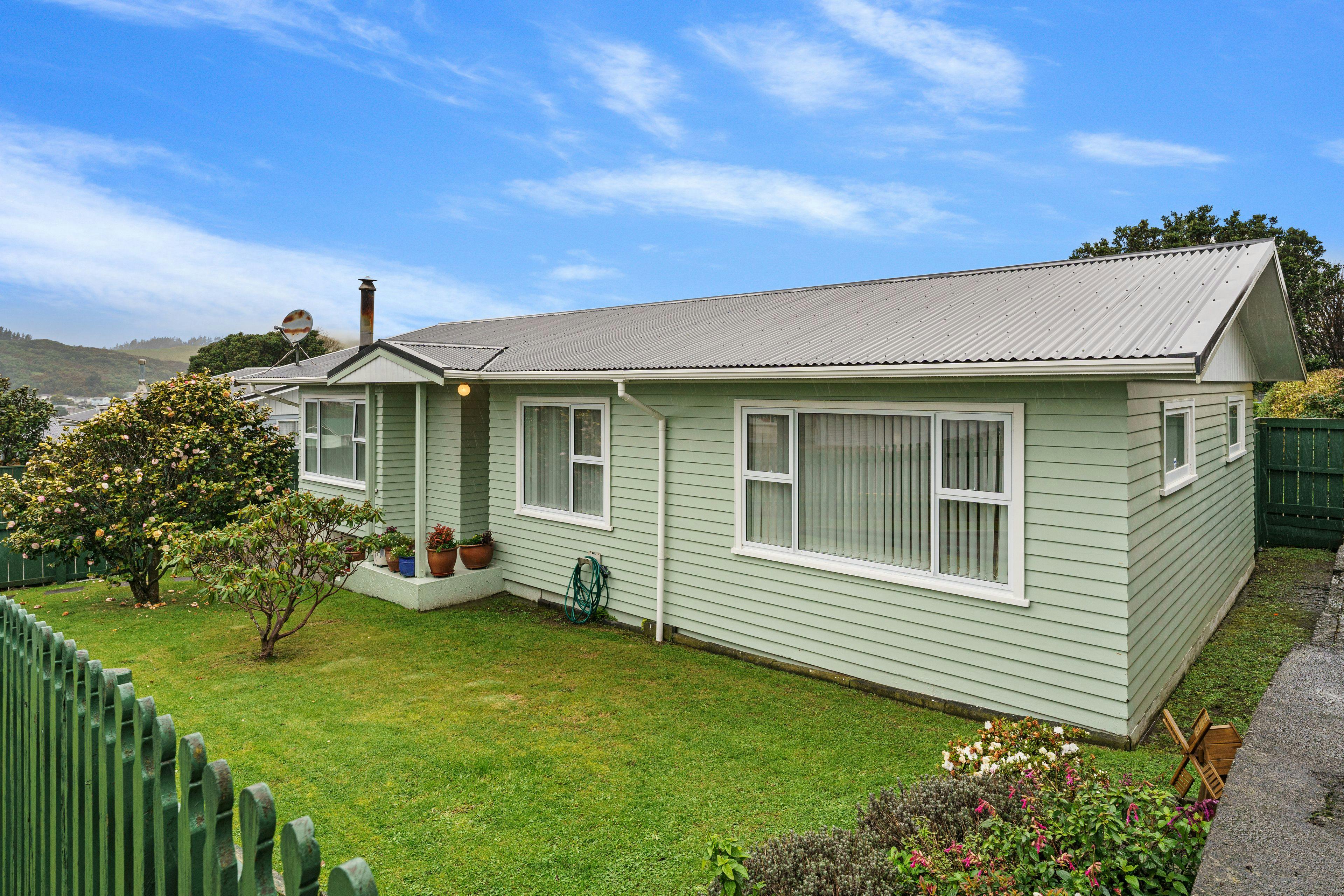 419 Warspite Avenue, Ascot Park, Porirua City, Wellington | Tall Poppy 