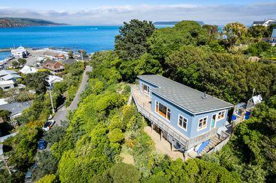 6 Gordon Road, Plimmerton, Porirua City, Wellington | Tall Poppy 