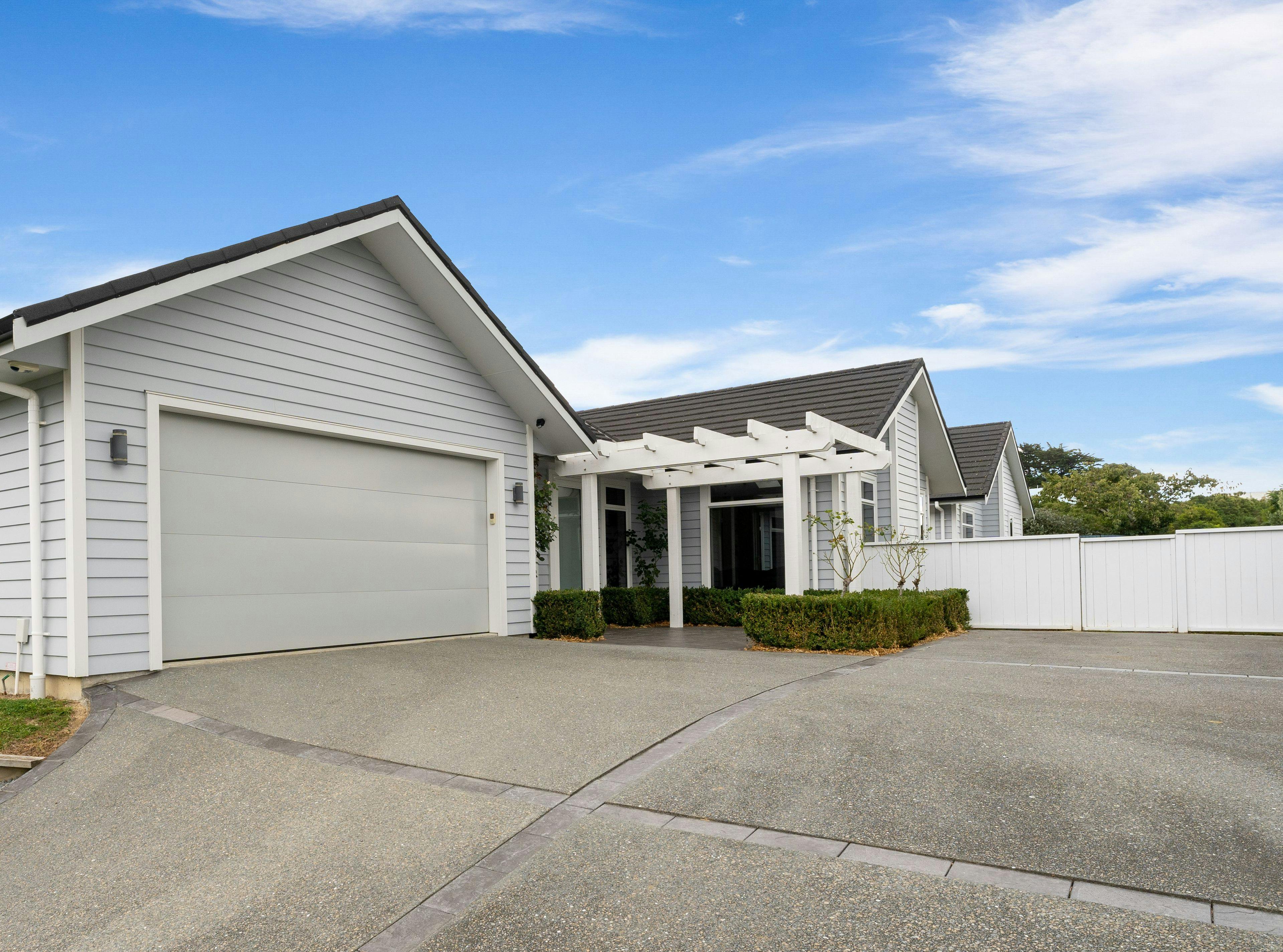 46 Resolution Drive, Whitby, Porirua City, Wellington | Tall Poppy 