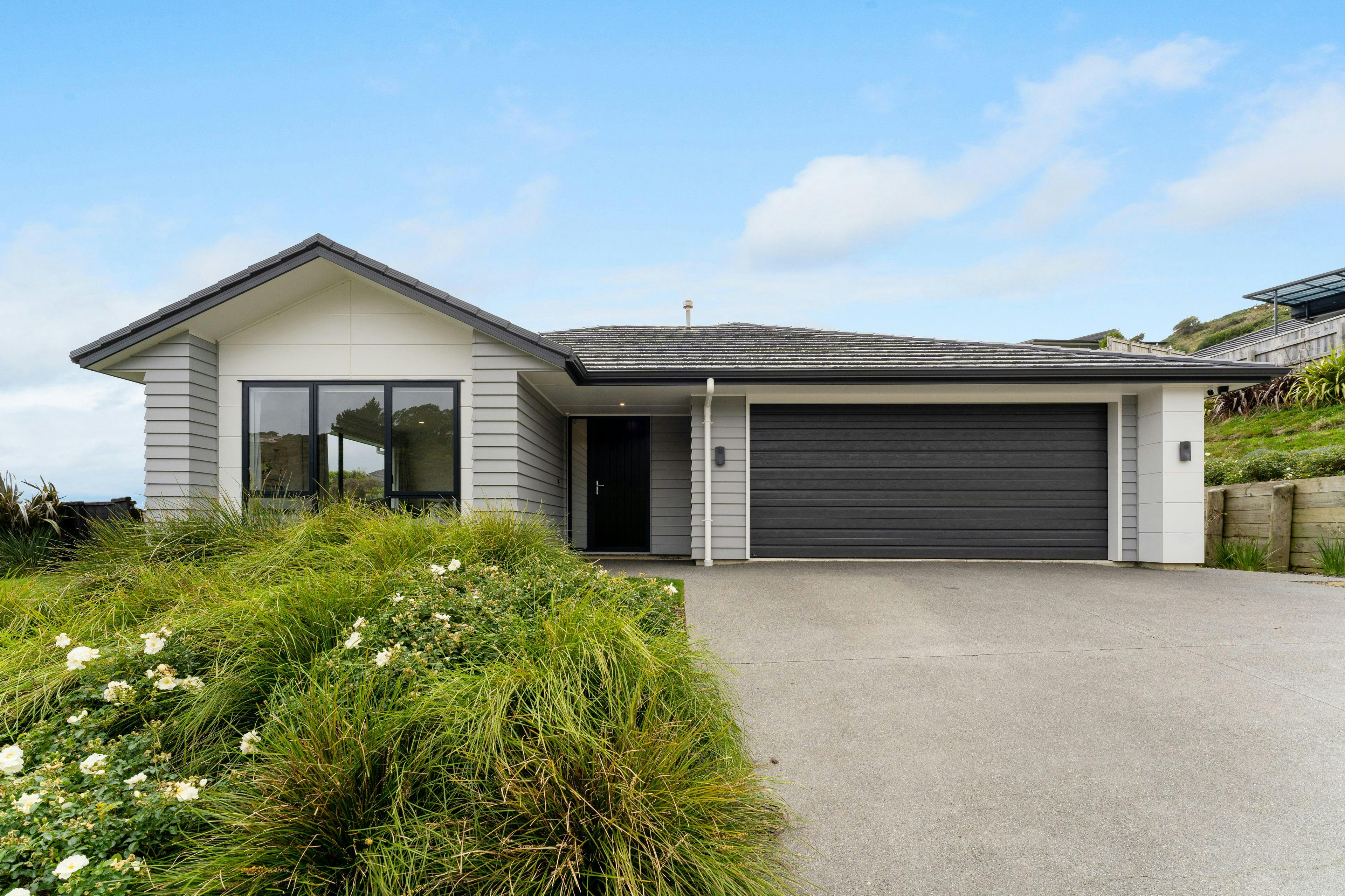 204 Navigation Drive, Whitby, Porirua City, Wellington | Tall Poppy 