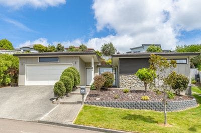 8 Dusky Crescent, Aotea, Porirua City, Wellington | Tall Poppy 