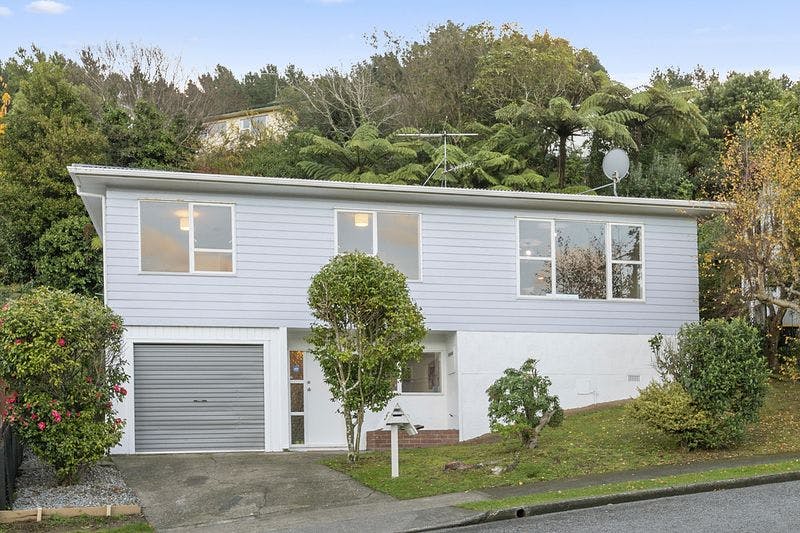 5 Turriff Crescent, Tawa, Wellington City