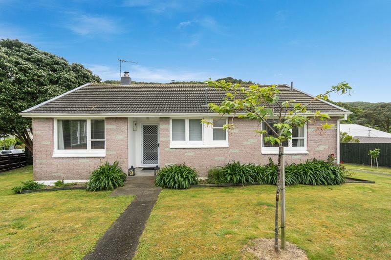 2 Mahinawa Street, Takapuwahia, Porirua City