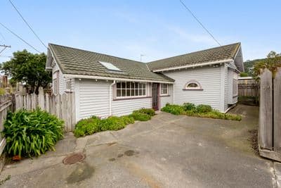 111A Apu Crescent, Lyall Bay, Wellington City, Wellington | Tall Poppy 